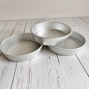 Wilton - 9” Round Cake Pans (3)